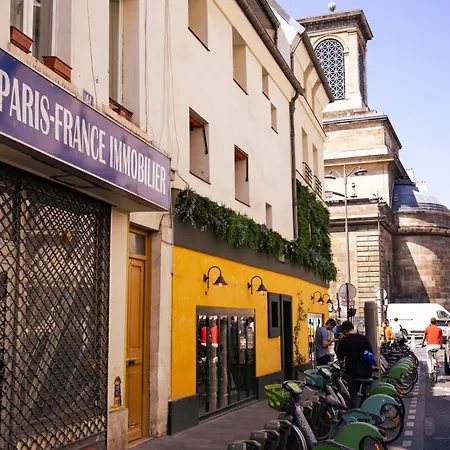 40M2 Eglise Notre Dame De Lorette Paris Exterior photo